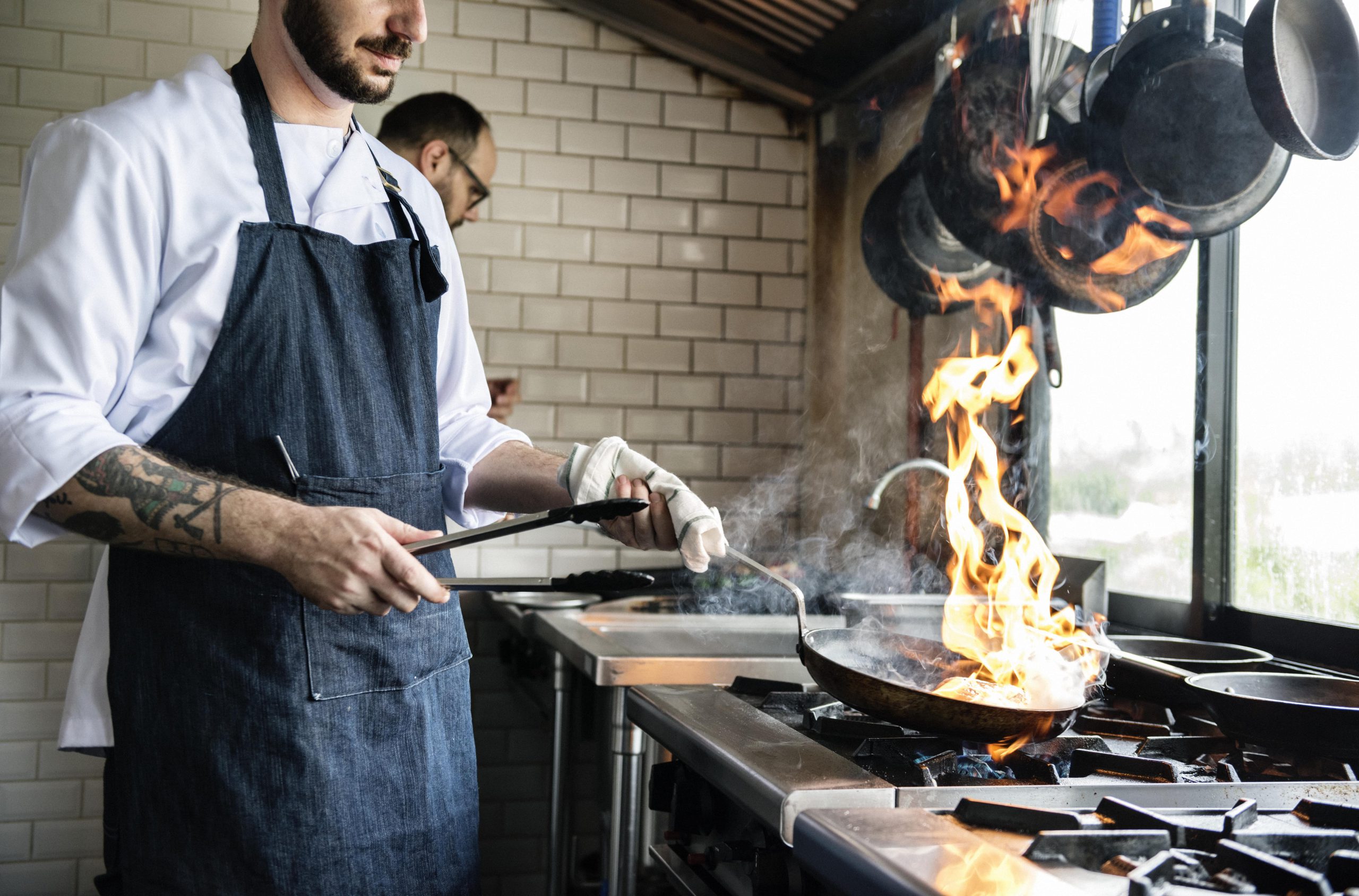 Küchenreinigung im Restaurant Küche im Restaurant